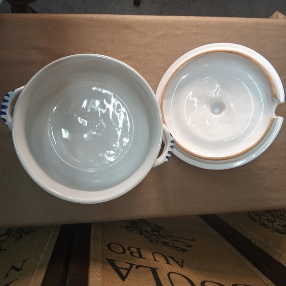 Cantagalli Soup Tureen, Hand Painted, Made in Italy - Picture 4 of 6